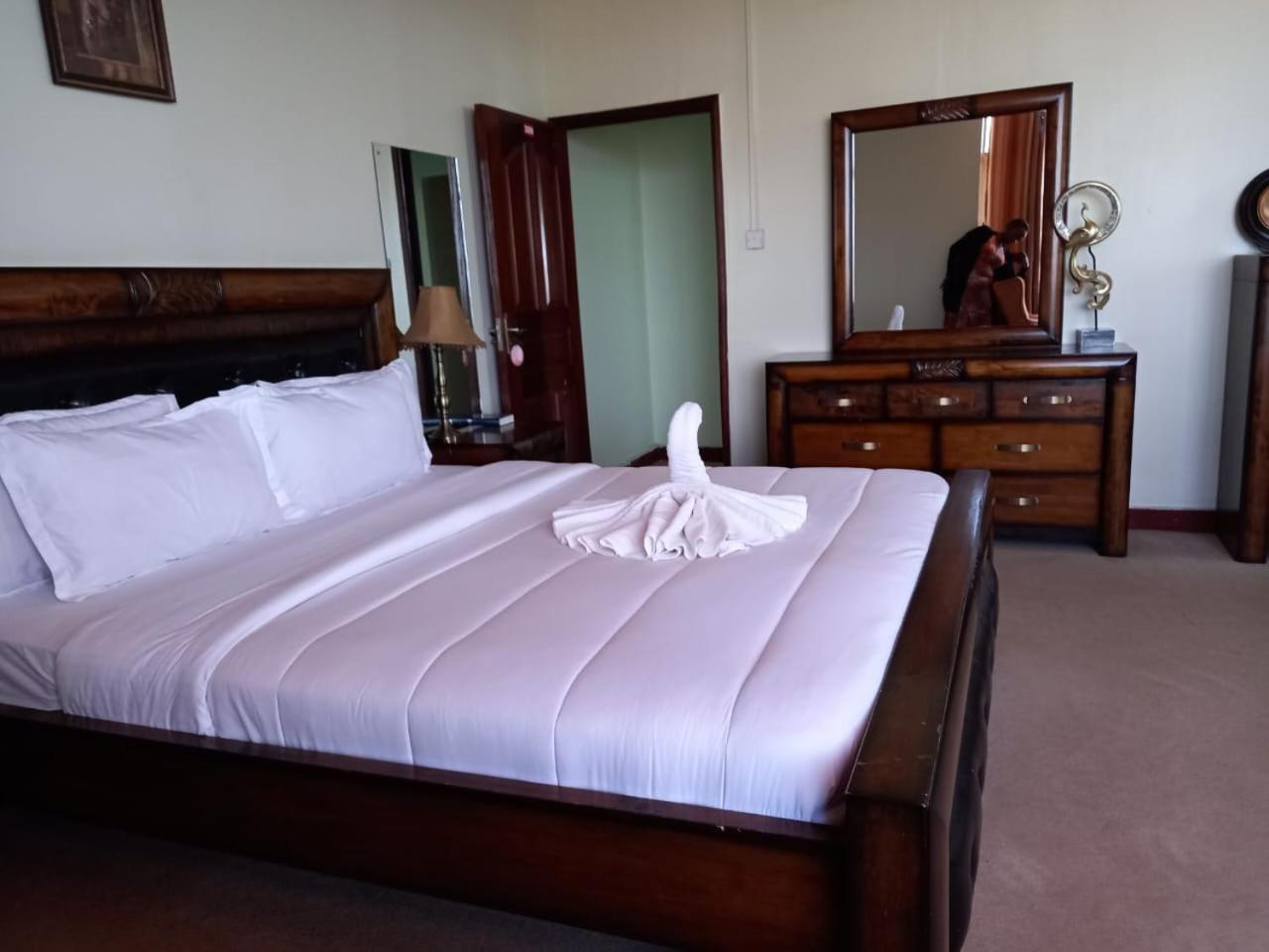 Newstead Hotel Naivasha Exterior photo